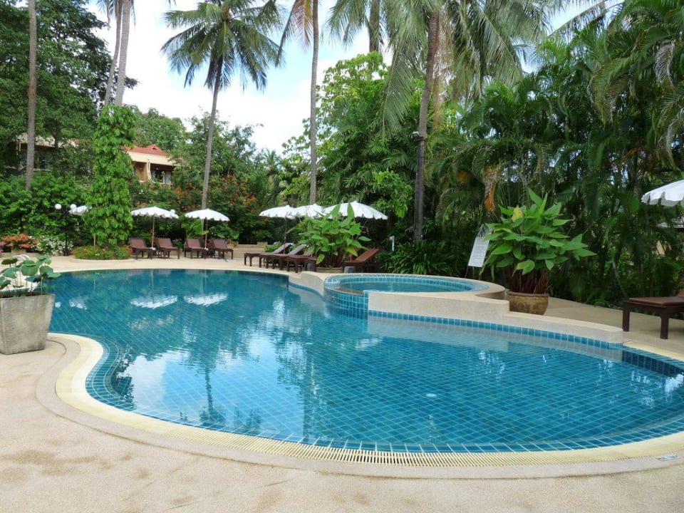 Pool im Strandbereich The Fair House Beach Resort