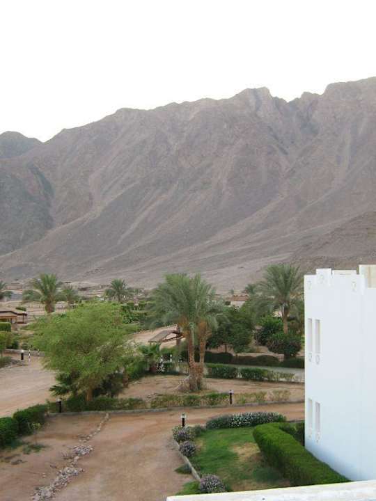 Berg hinterm Hotel Happy Life Village