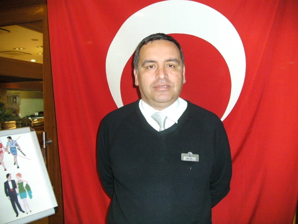 Recai der Chef im Restaurant Sunis Evren Beach Resort Hotel & Spa