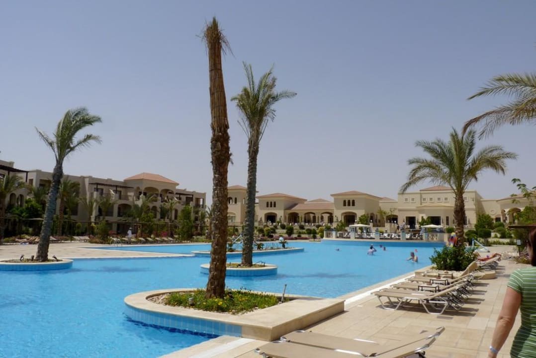 Główny basen JAZ Aquamarine Resort