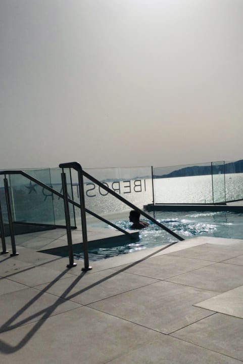 Pool Iberostar Waves Bahia de Palma