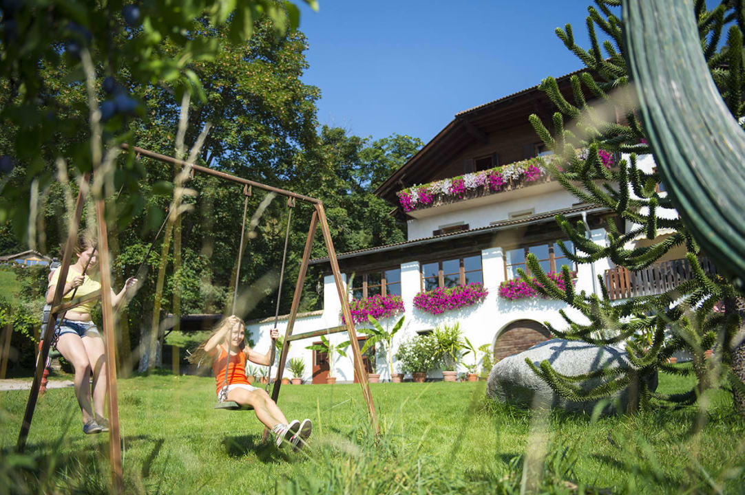 Kinder Familienfreundlich Spielpatz Schaukel Gasthof Wieser
