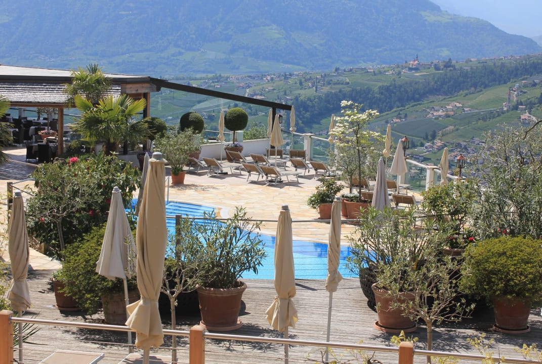 Die schöne Aussenpool-Anlage Hotel Panorama