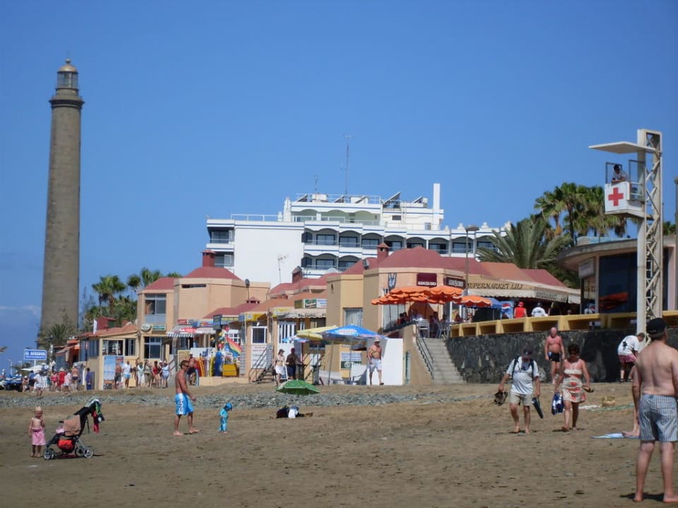 Ausblick vom Strand zum Hotel Hotel Faro, a Lopesan Collection Hotel