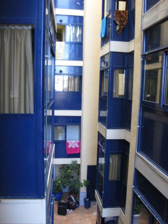 Die einzelnen Zimmer und Balkone Hotel Caribe Youth Only