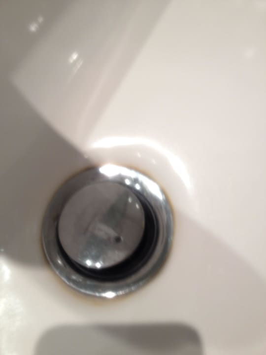 Verkalkter Ablauf Sheraton Heathrow Hotel