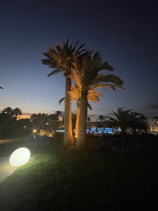 Gartenanlage Anissa Beach & Village
