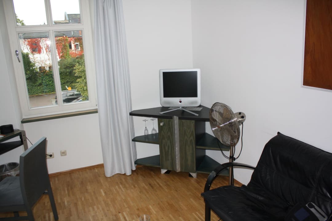 Geräumiger Wohnbereich Breuers Rüdesheimer Schloss