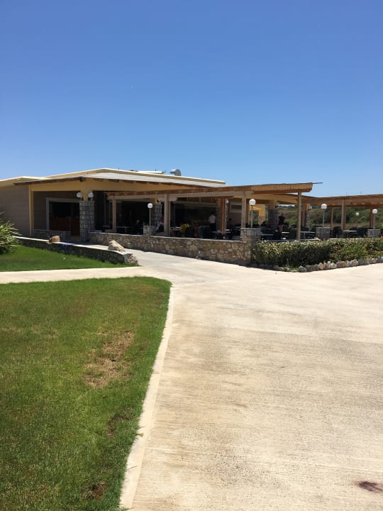 Strand Hotel Kouros Palace