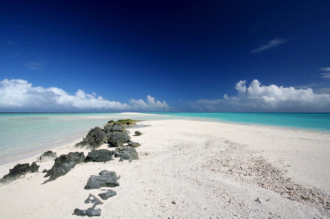 Sandbank Kuramathi Maldives
