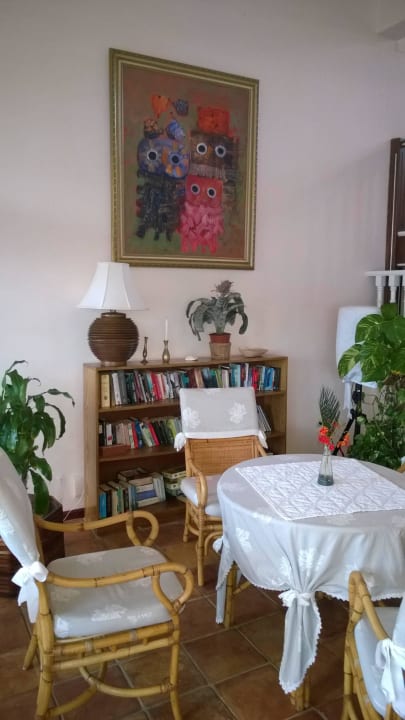 Jede Menge Lesestoff und Spiele Villa Serena