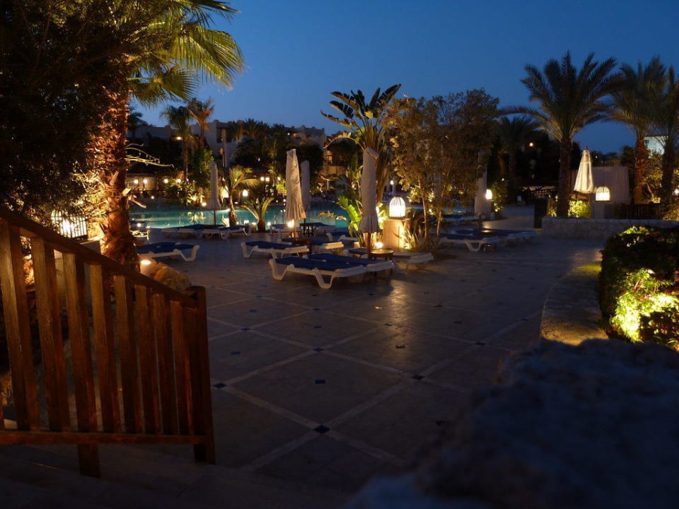 Pool-Anlage bei Nacht The Grand Hotel Sharm El Sheikh