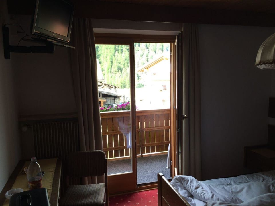 Nicht neues aber sauberes Doppelzimmer Hotel Garni des Alpes