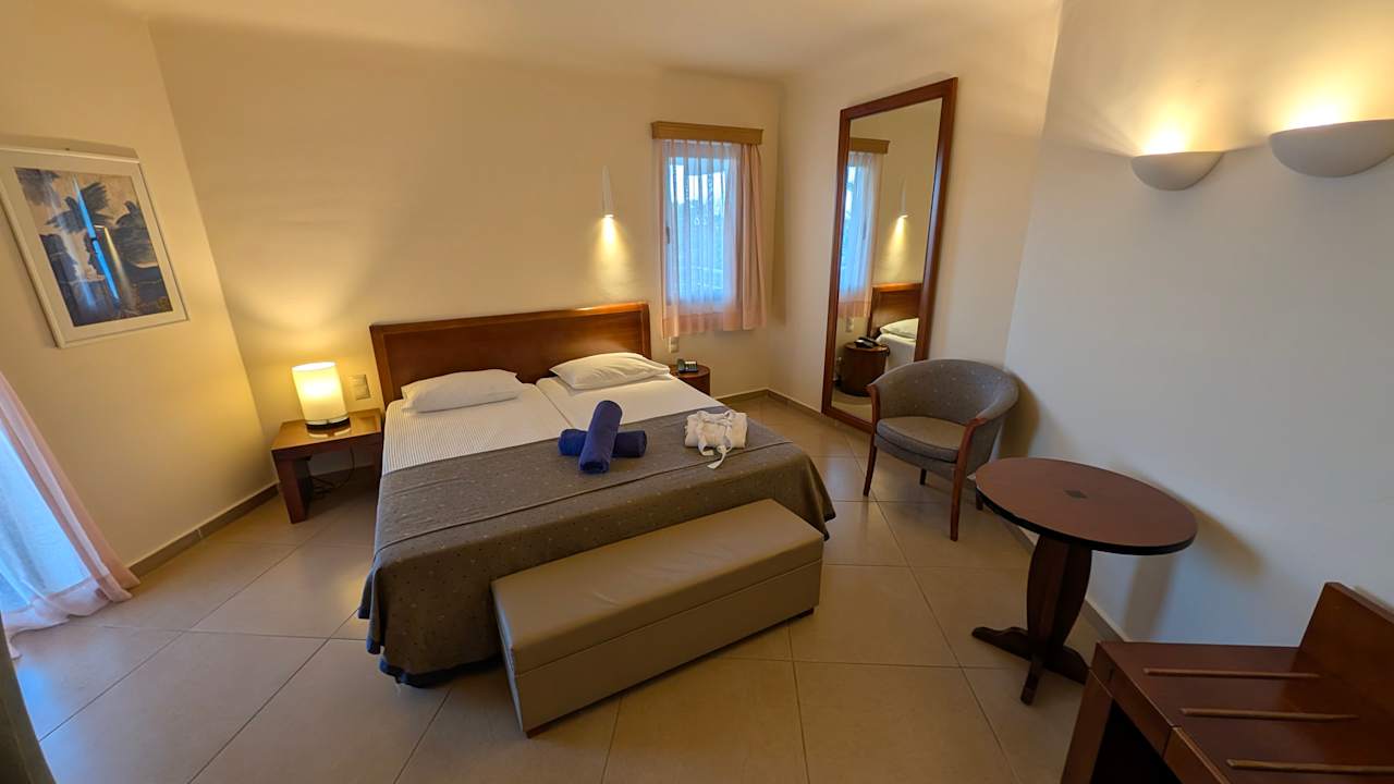 Zimmer Apollonia Beach Resort & Spa