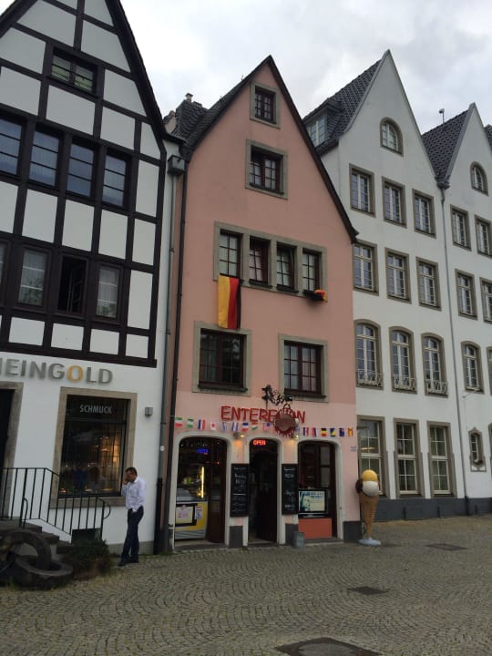 Enteresan Altstadt Apartment Enteresan