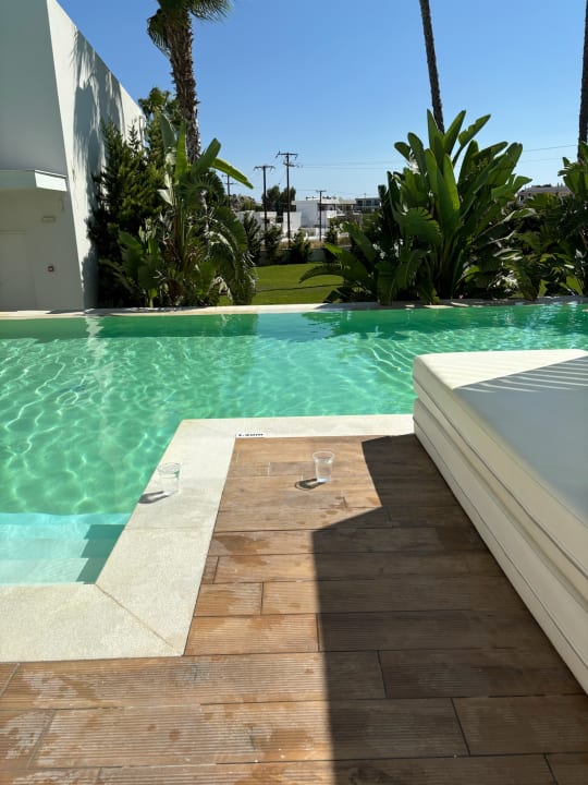 Pool White Dreams Resort & Anex