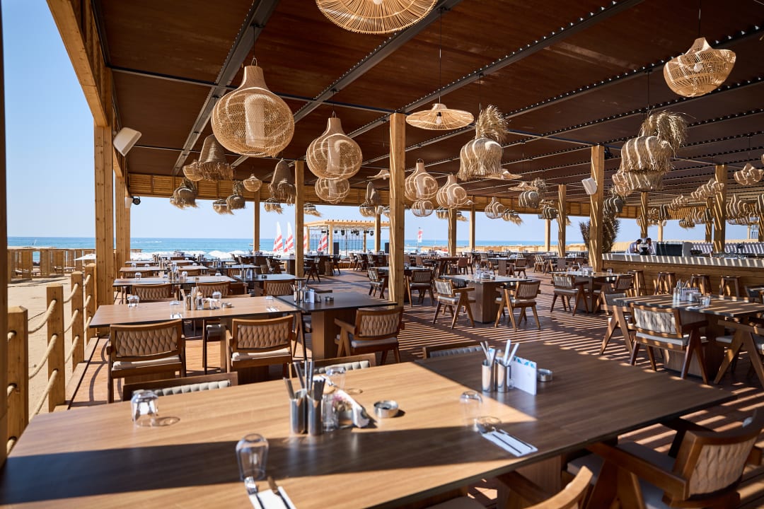 Gastro Jacaranda Luxury Resort