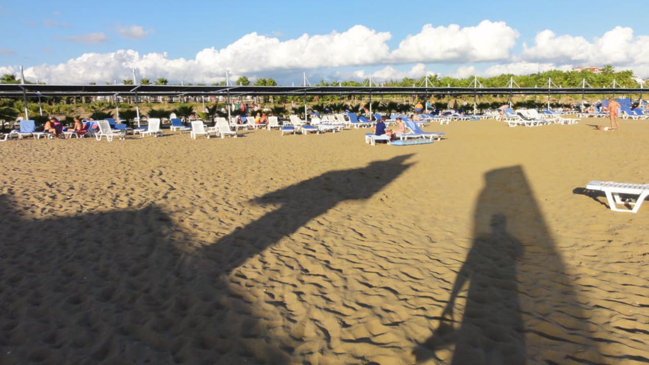Strand und Liegen Club Grand Side