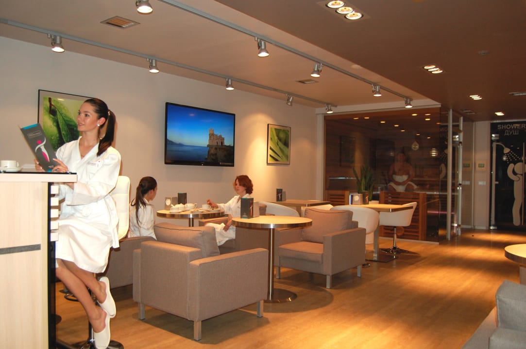 Центр Грязеомоложения сакскими грязями Yalta Intourist Hotel