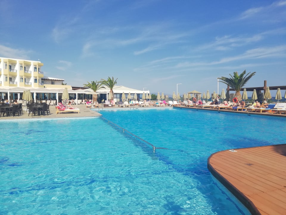 "Pool" Hotel Aphrodite Beach Club (Kato Gouves) • HolidayCheck (Kreta ...