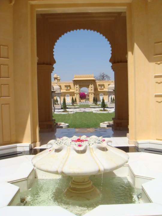Vor der Lobby The Oberoi Udaivilas Udaipur