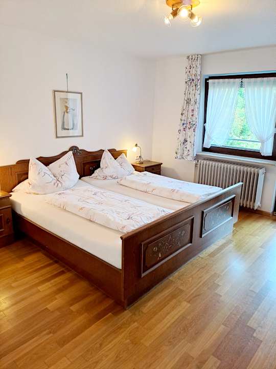 Zimmer Pension Schlossbergblick