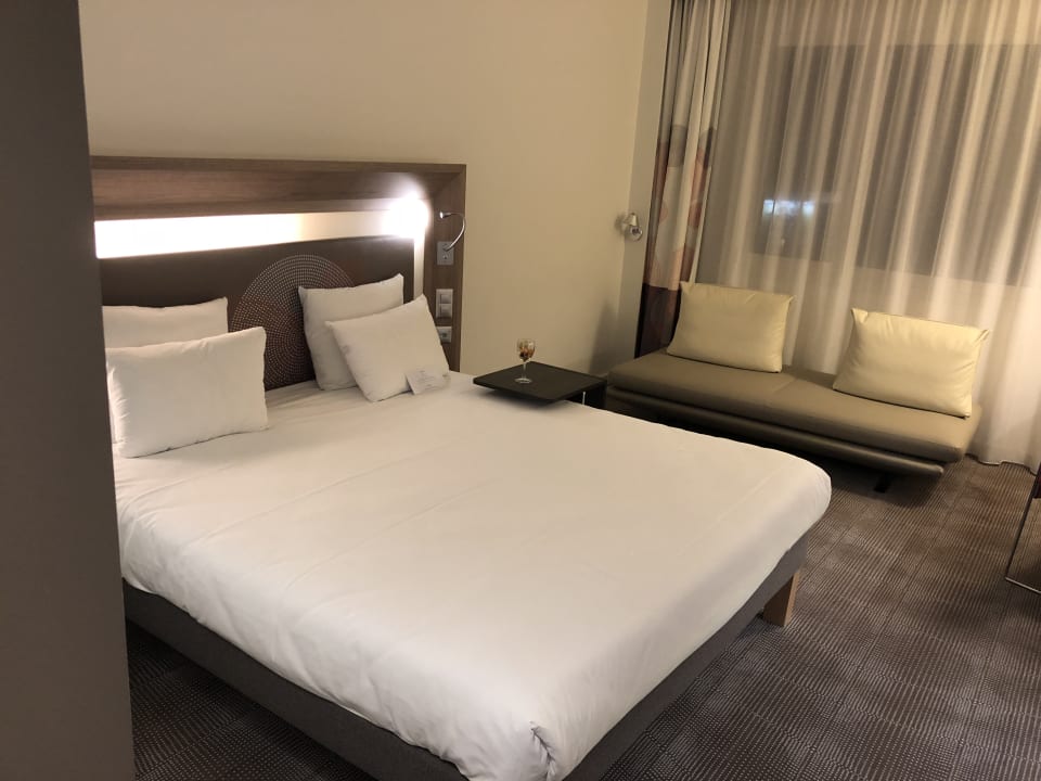 Schlafbereich Novotel Basel City