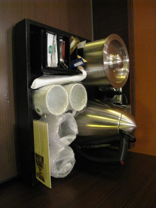 Wasserkocher mit div. Teesorten und Kaffee Delta Hotels Istanbul West