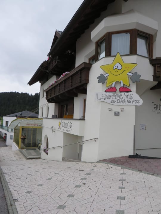 Eingang Baby- & Kinderhotel Laurentius