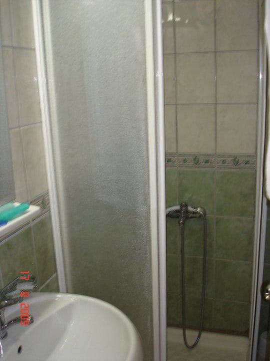 Dusche Club Turtas Beach Hotel