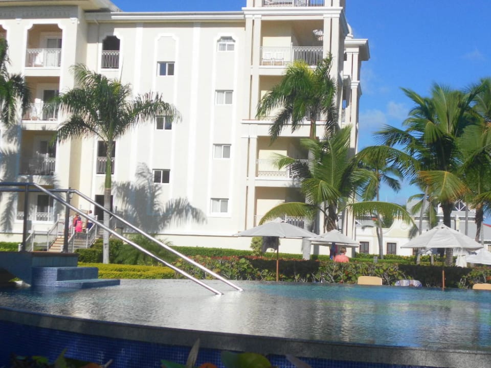 Бассейн Hotel Riu Palace Punta Cana