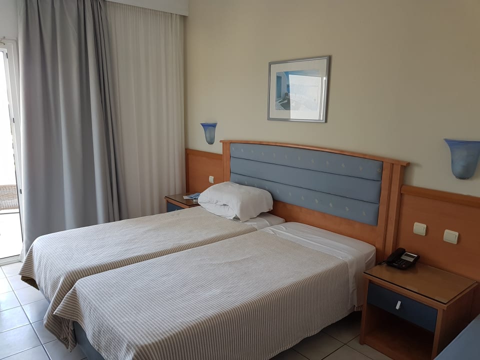 Zimmer Atlantis Hotel