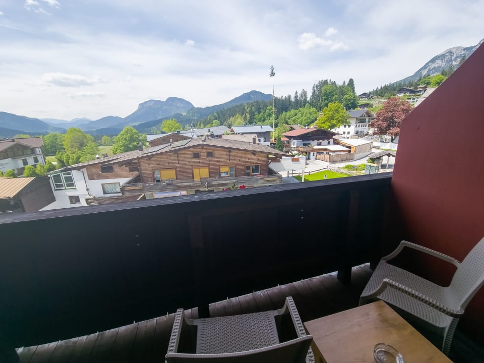 Ausblick Garni Hotel - Das Alpin Kaiserzeit