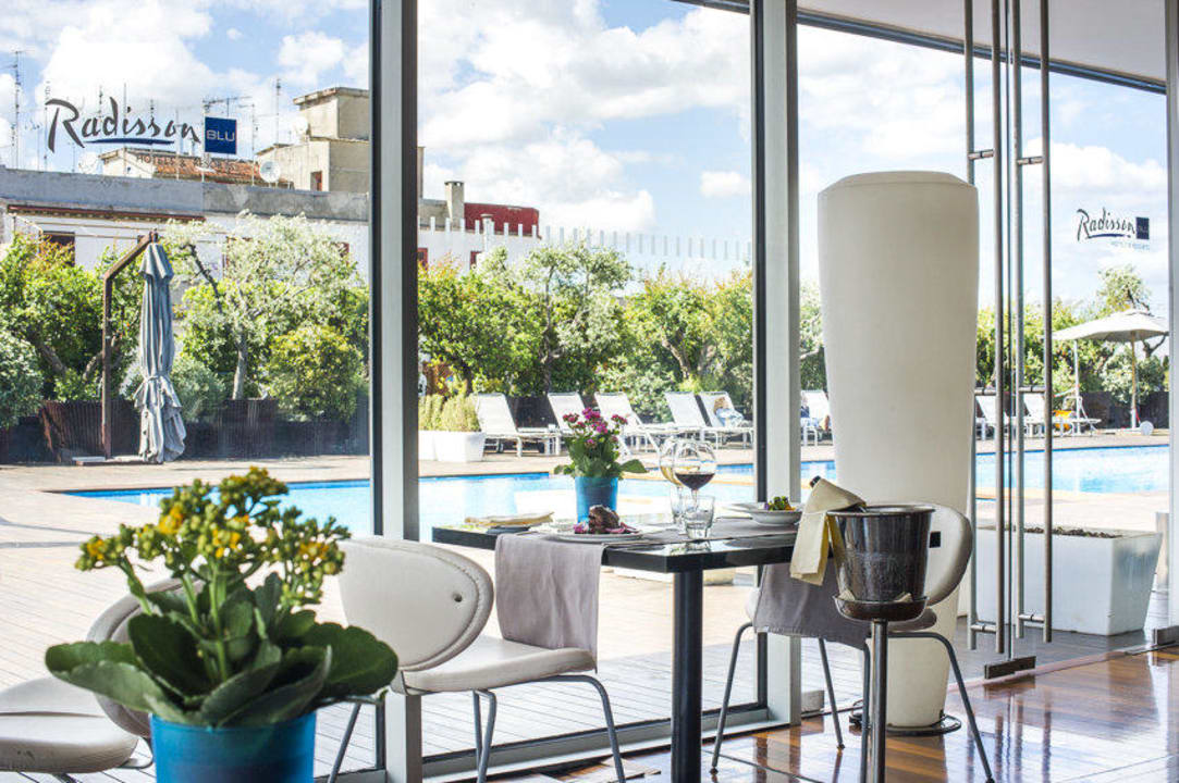 Restaurant "Sette" by day Hotel Radisson Blu Rome