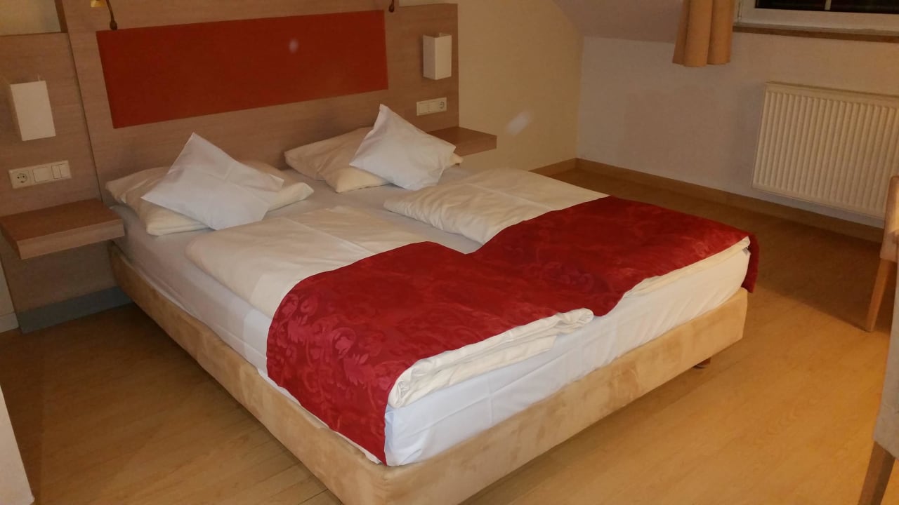 Bett AKZENT Hotel Aufkirchen