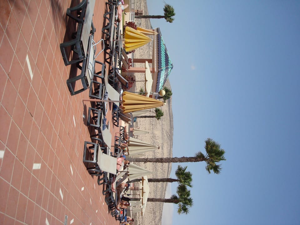 Liegen am Pool H10 Playa Esmeralda - Adults only