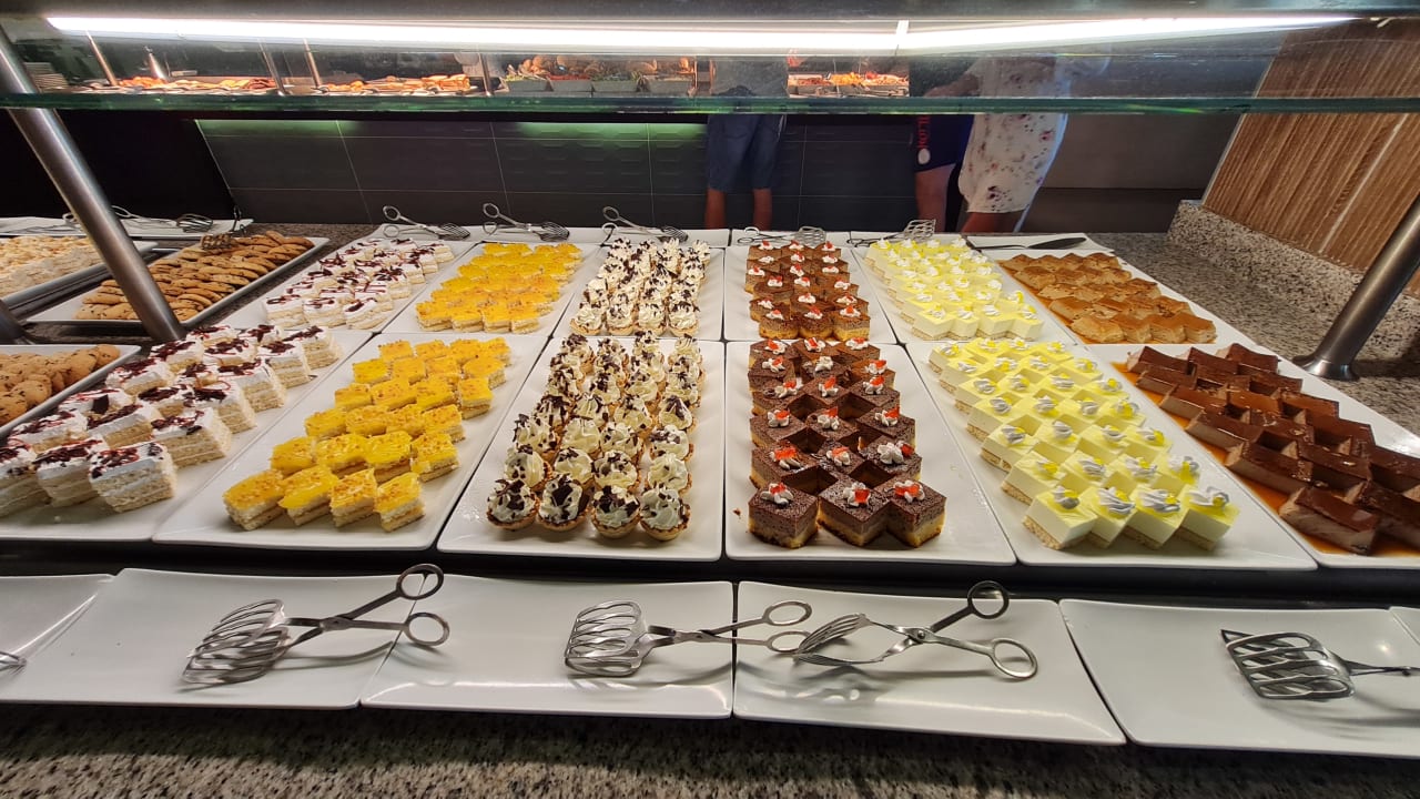 Gastro Hotel Riu Karamboa