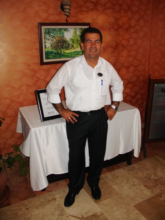 Abdulla der Boss Royal Atlantis Beach Hotel