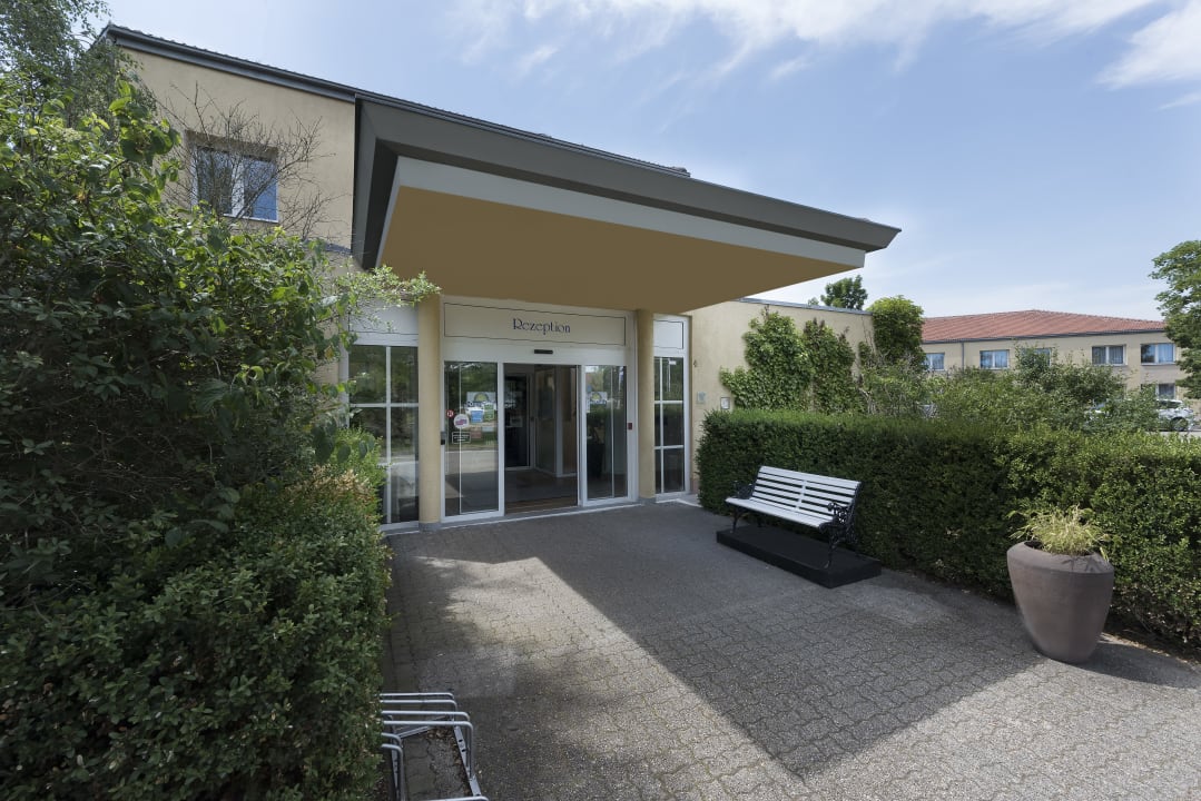 Außenansicht Hotel Days Inn Dessau