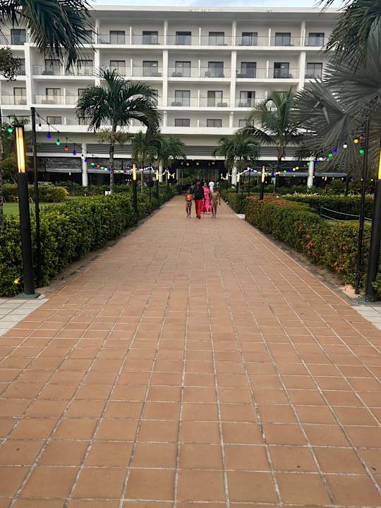 Außenansicht Hotel Riu Sri Lanka