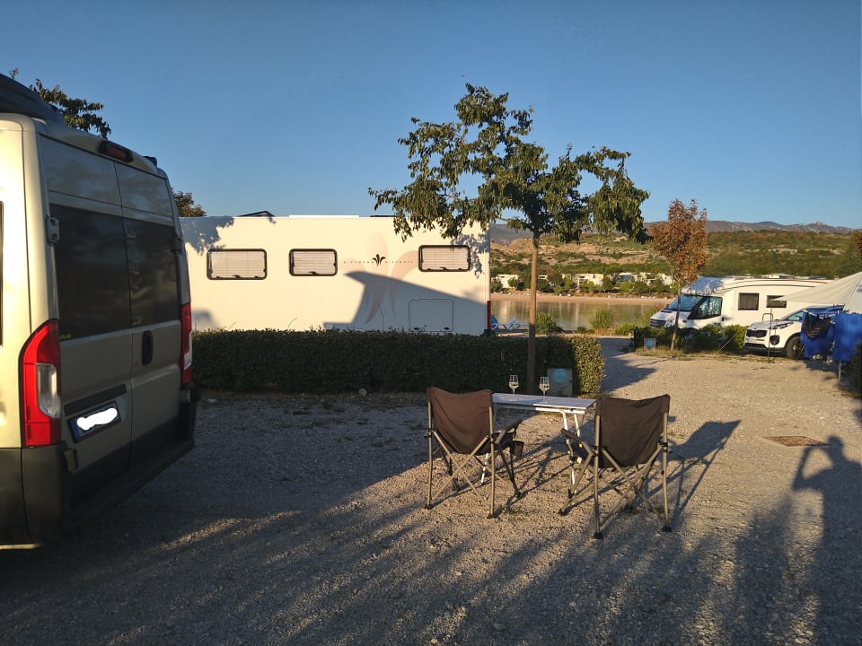 Außenansicht Camping and mobile homes Omisalj