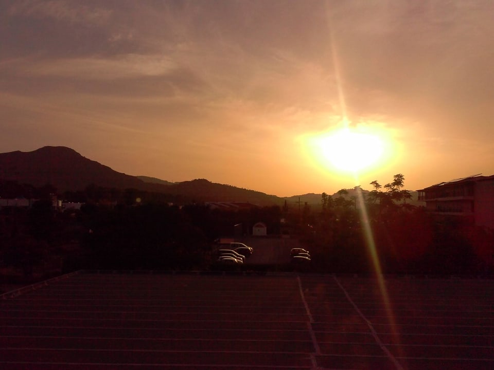 Sonnenuntergang Irene Palace Beach Resort Club alltoura