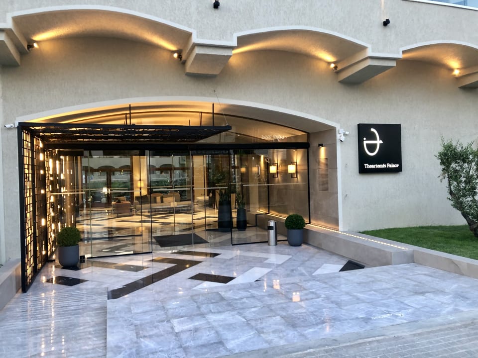 Außenansicht Hotel Theartemis Palace