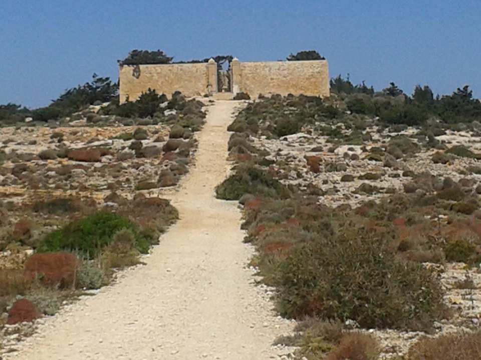 Friedhof Comino Hotel & Bungalows