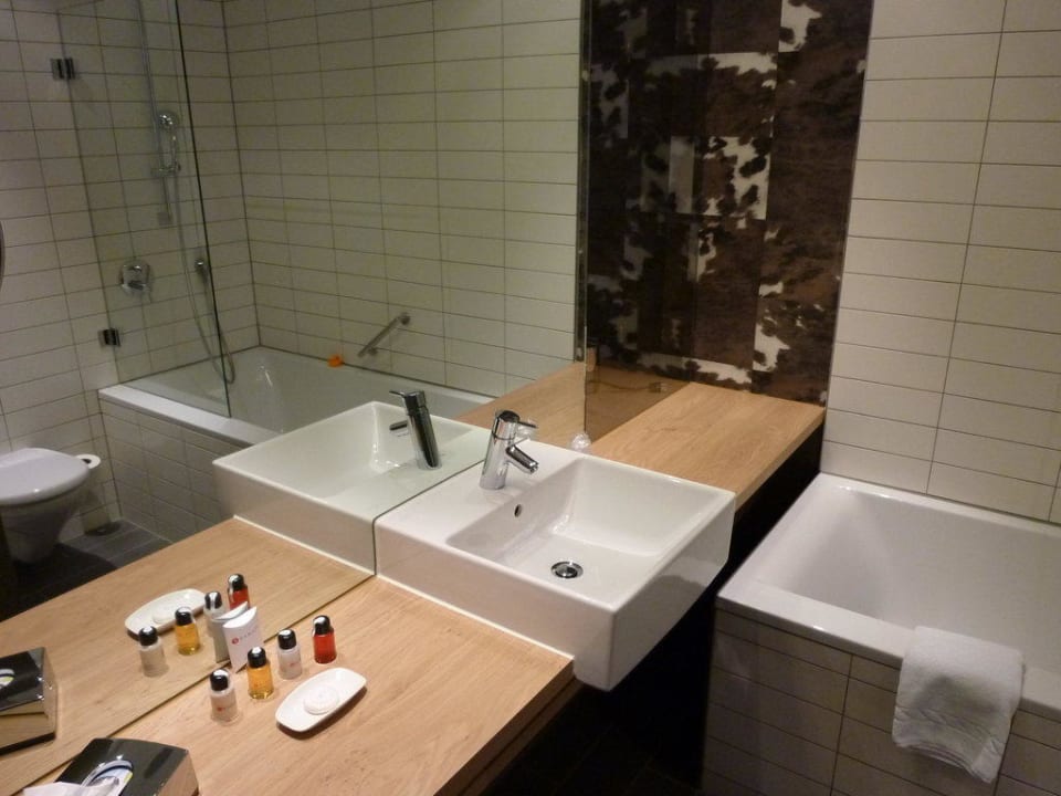 Badezimmer Tailormade Hotel SIHLPARK Schindellegi