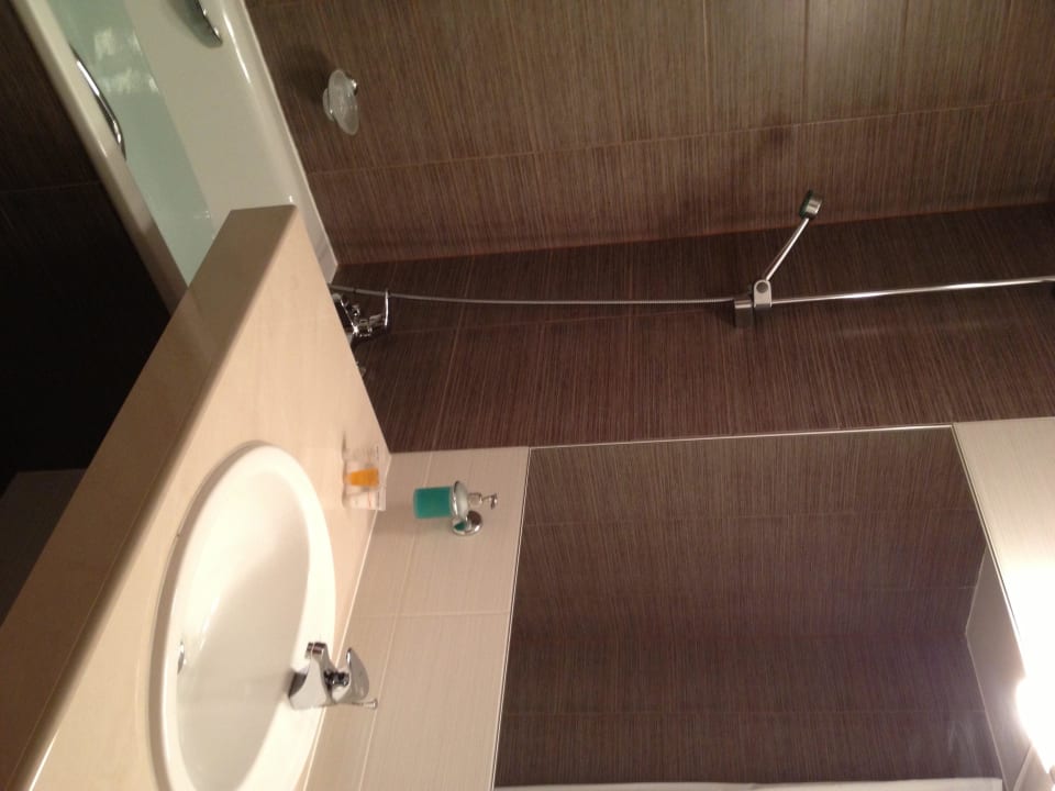 BAD Academic Hotel & Congress Centre A.S.