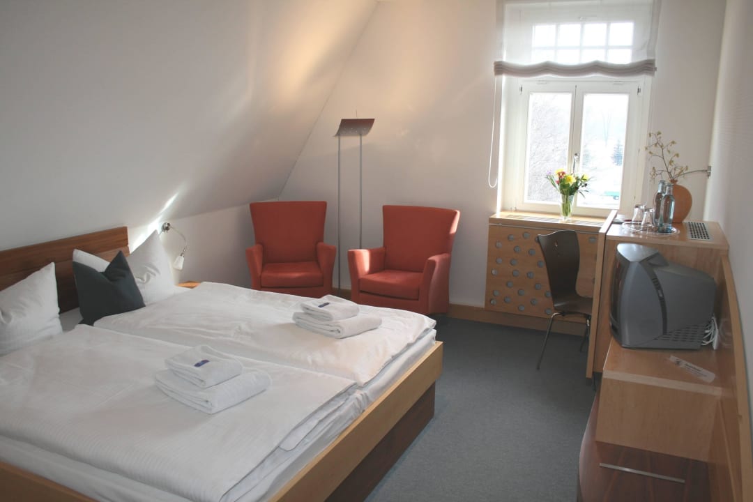 Ein Doppelzimmer im Brüderhaus Gästezimmer Brüderhaus