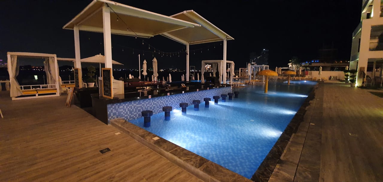 Gastro C Central Hotel and Resort The Palm
