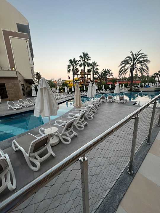 Pool Kirman Belazur Resort & Spa