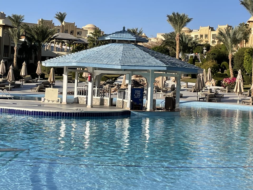 Pool Serenity Alpha Beach